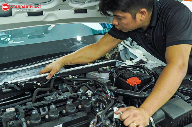 VẬT LIỆU CÁCH ÂM STP 15 Dán vật liệu cách âm STP cho khoang máy ô tô